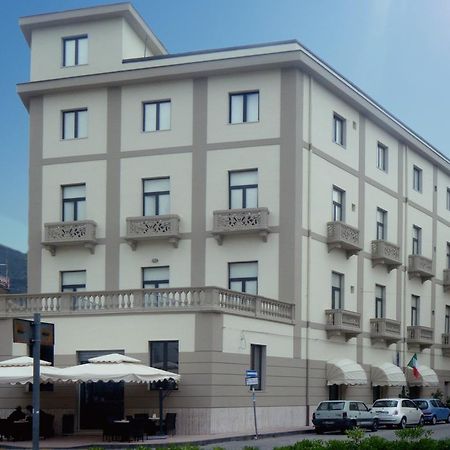 Hotel Vittoria Sapri Exteriér fotografie