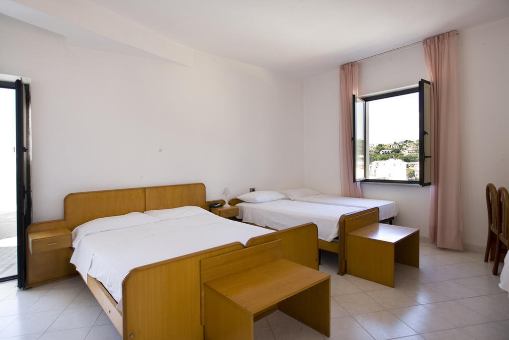 Hotel Vittoria Sapri Pokoj fotografie